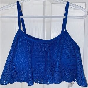 La vie en rose ruffle bikini top